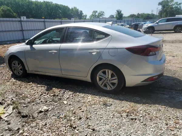 5NPD84LF8KH465942 2019 HYUNDAI ELANTRA - Image 2