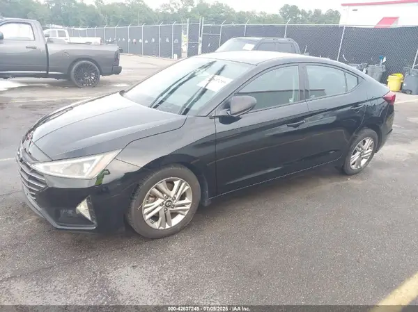 5NPD84LF8KH469814 2019 HYUNDAI ELANTRA - Image 2