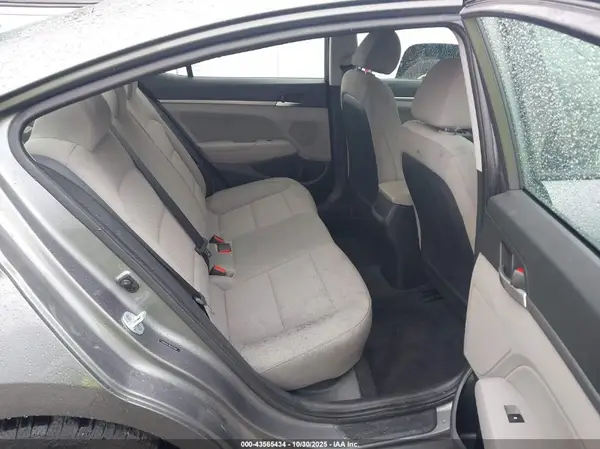 5NPD84LF8KH476018 2019 HYUNDAI ELANTRA - Image 8