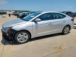 5NPD84LF8KH477413 2019 HYUNDAI ELANTRA