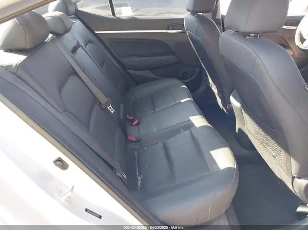 5NPD84LF8KH485835 2019 HYUNDAI ELANTRA - Image 8