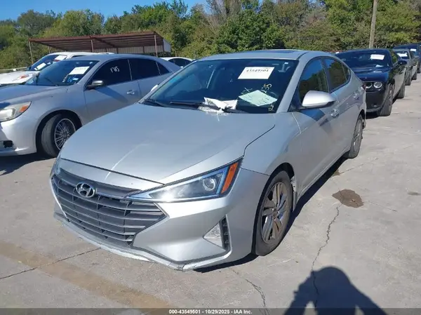 5NPD84LF8KH492235 2019 HYUNDAI ELANTRA - Image 2