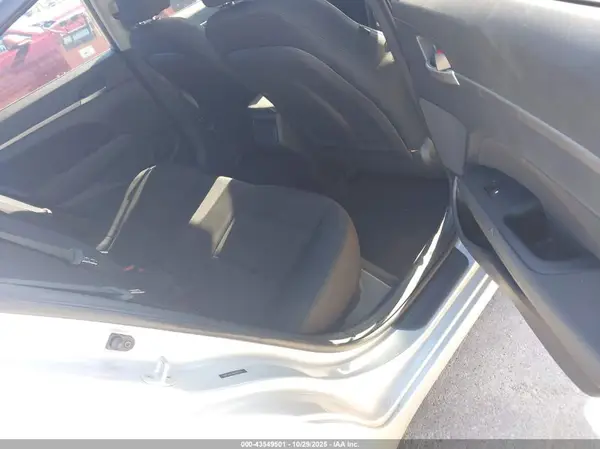5NPD84LF8KH492235 2019 HYUNDAI ELANTRA - Image 8