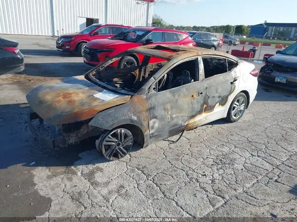 5NPD84LF8LH549230 2020 HYUNDAI ELANTRA - Image 2