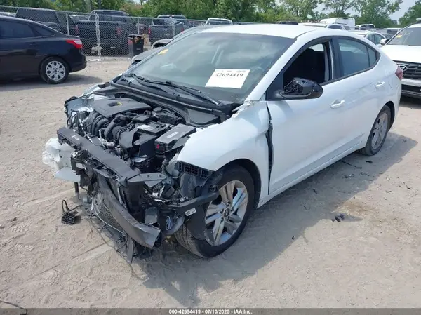 5NPD84LF8LH555027 2020 HYUNDAI ELANTRA - Image 2
