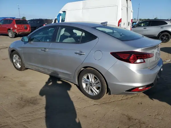 5NPD84LF8LH565153 2020 HYUNDAI ELANTRA - Image 2