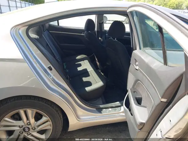 5NPD84LF8LH565377 2020 HYUNDAI ELANTRA - Image 8