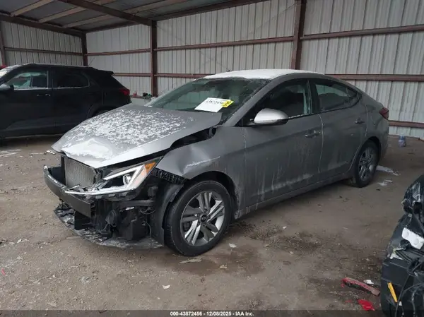 5NPD84LF8LH585032 2020 HYUNDAI ELANTRA - Image 2