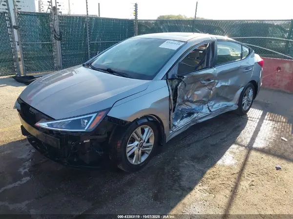 5NPD84LF8LH600502 2020 HYUNDAI ELANTRA - Image 2