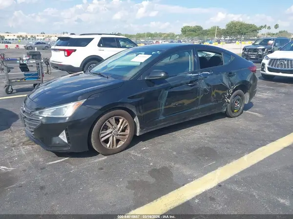 5NPD84LF8LH600662 2020 HYUNDAI ELANTRA - Image 2