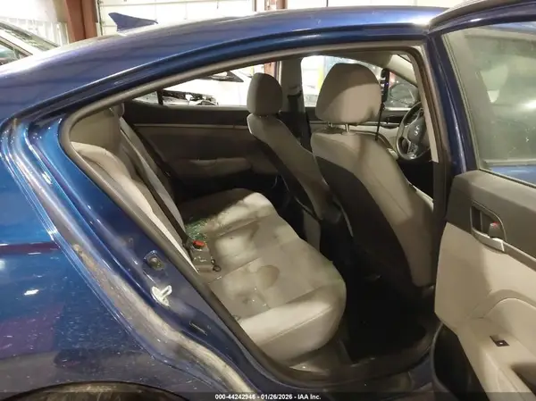 5NPD84LF9HH002555 2017 HYUNDAI ELANTRA - Image 8