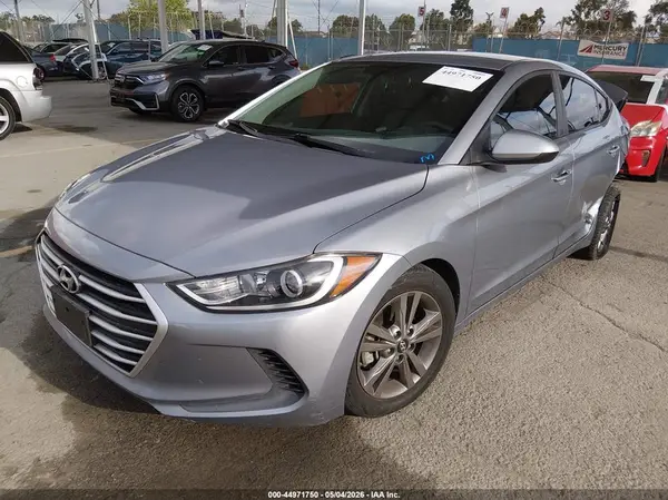 5NPD84LF9HH002779 2017 HYUNDAI ELANTRA - Image 2
