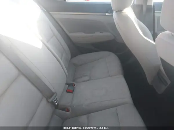 5NPD84LF9HH006606 2017 HYUNDAI ELANTRA - Image 8