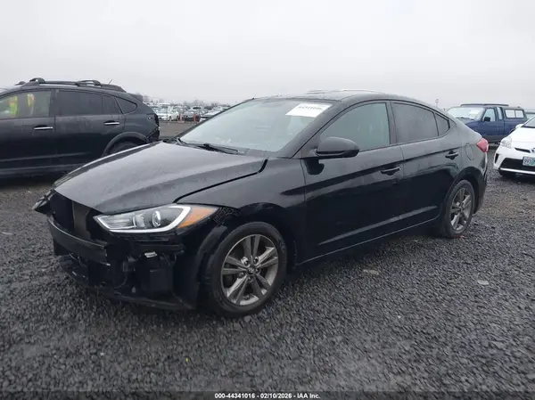 5NPD84LF9HH007481 2017 HYUNDAI ELANTRA - Image 2