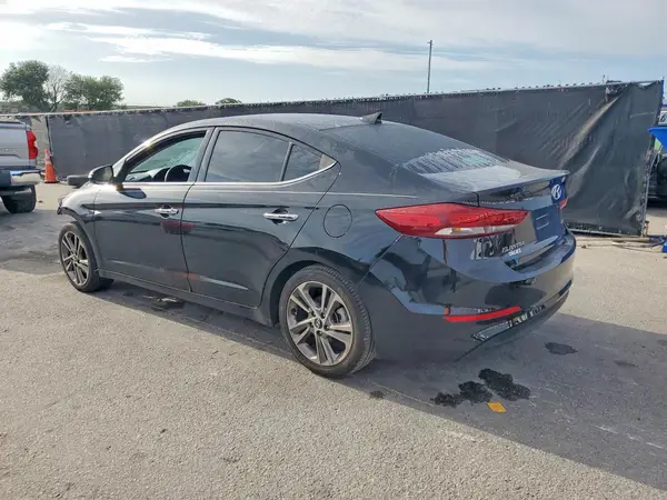 5NPD84LF9HH008470 2017 HYUNDAI ELANTRA - Image 2