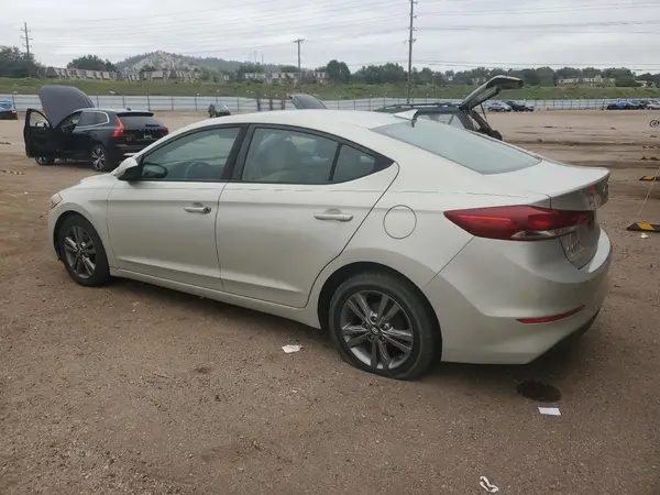 5NPD84LF9HH010641 2017 HYUNDAI ELANTRA - Image 2