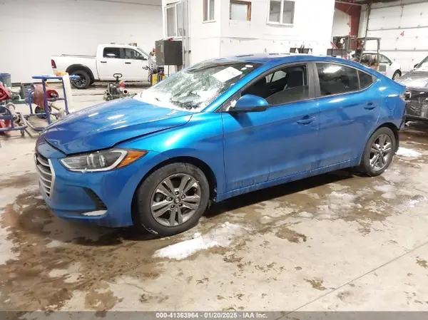 5NPD84LF9HH010817 2017 HYUNDAI ELANTRA - Image 2