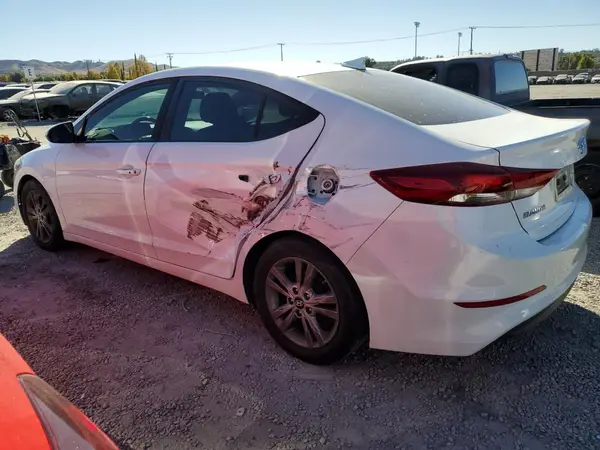 5NPD84LF9HH011174 2017 HYUNDAI ELANTRA - Image 2