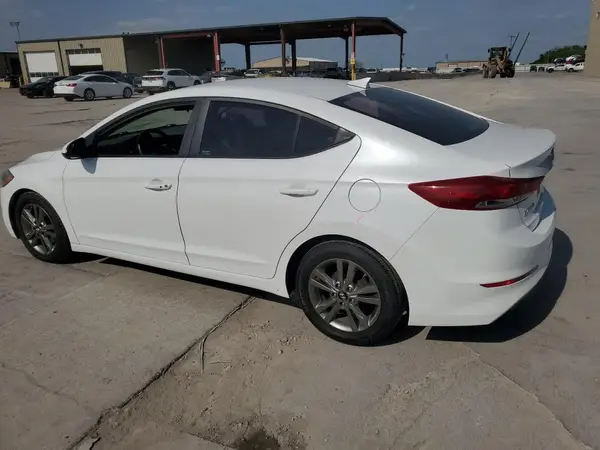 5NPD84LF9HH015015 2017 HYUNDAI ELANTRA - Image 2