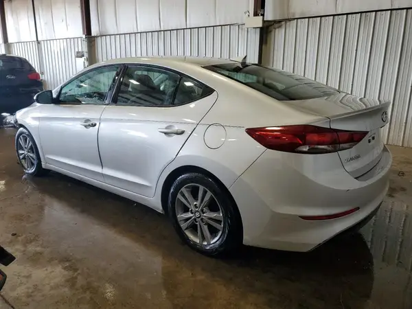 5NPD84LF9HH015872 2017 HYUNDAI ELANTRA - Image 2