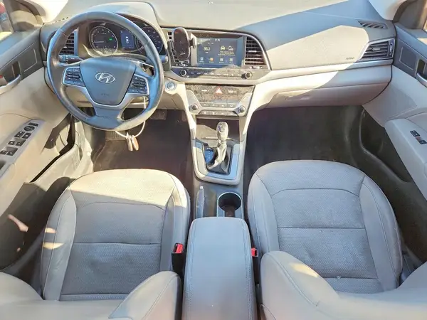 5NPD84LF9HH015967 2017 HYUNDAI ELANTRA - Image 8