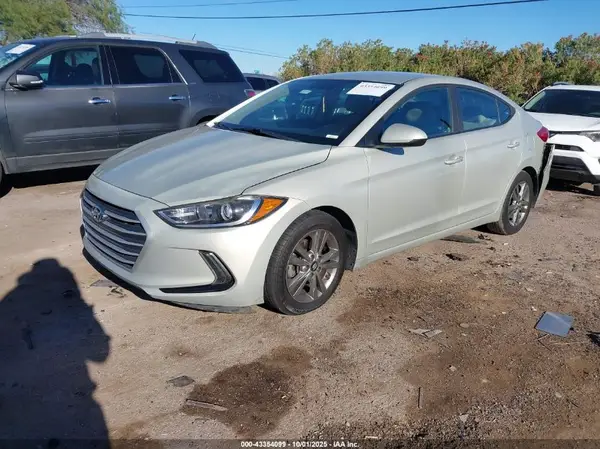 5NPD84LF9HH016262 2017 HYUNDAI ELANTRA - Image 2