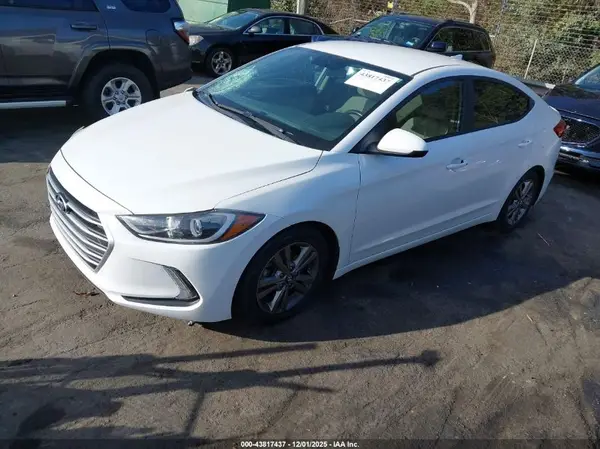 5NPD84LF9HH017184 2017 HYUNDAI ELANTRA - Image 2