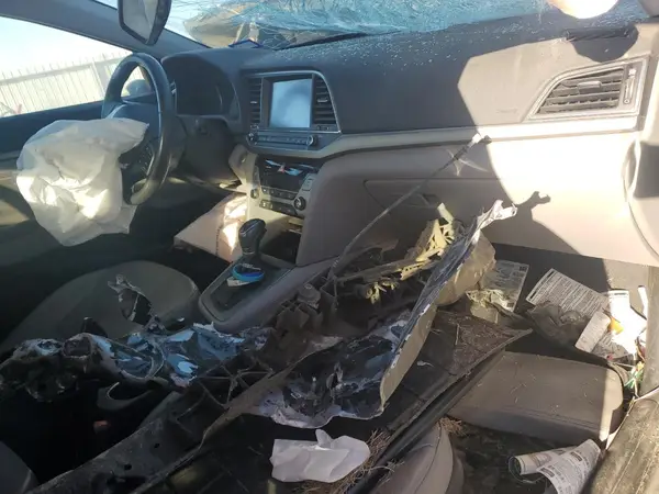 5NPD84LF9HH017847 2017 HYUNDAI ELANTRA - Image 8