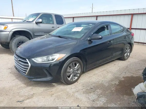 5NPD84LF9HH017878 2017 HYUNDAI ELANTRA - Image 2