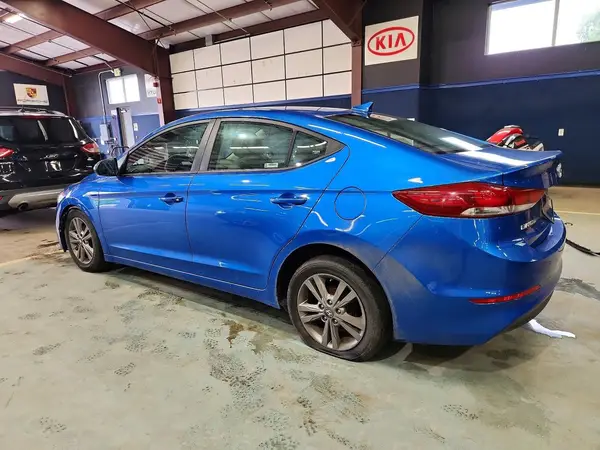 5NPD84LF9HH020263 2017 HYUNDAI ELANTRA - Image 2