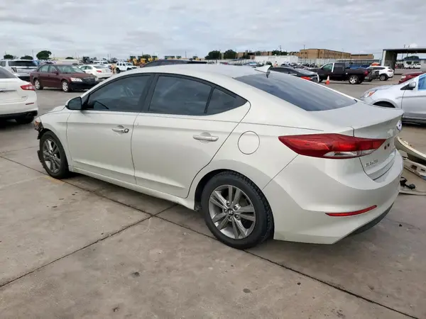 5NPD84LF9HH022742 2017 HYUNDAI ELANTRA - Image 2
