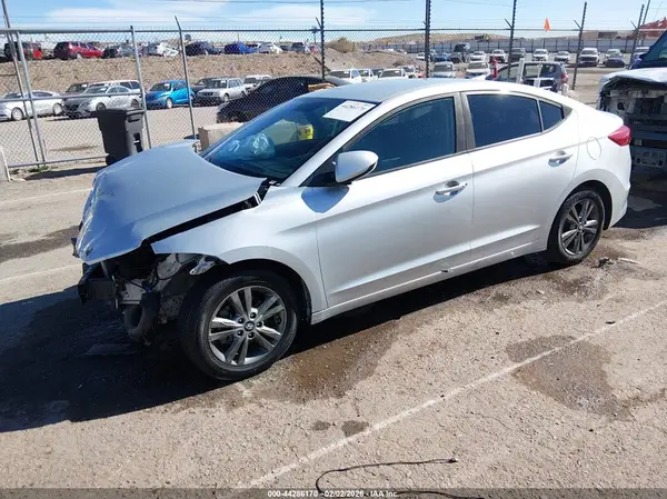 5NPD84LF9HH023194 2017 HYUNDAI ELANTRA - Image 2