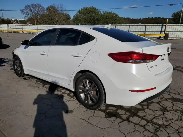 5NPD84LF9HH028914 2017 HYUNDAI ELANTRA - Image 2