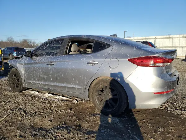 5NPD84LF9HH030775 2017 HYUNDAI ELANTRA - Image 2