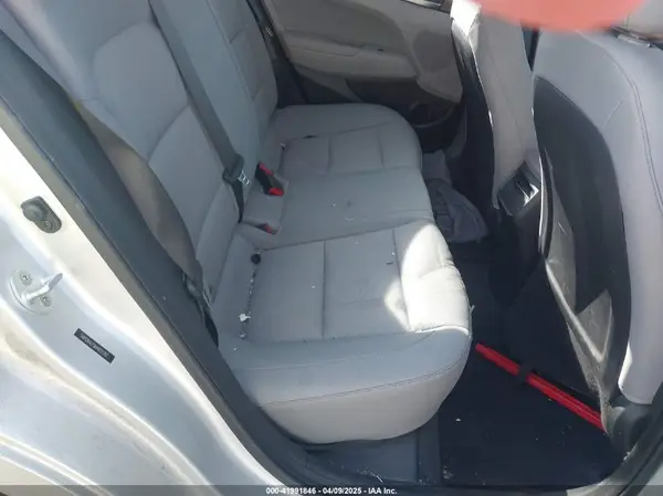 5NPD84LF9HH031781 2017 HYUNDAI ELANTRA - Image 8
