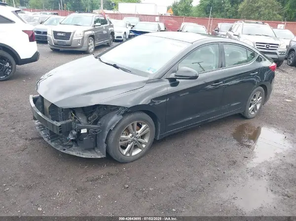5NPD84LF9HH032252 2017 HYUNDAI ELANTRA - Image 2