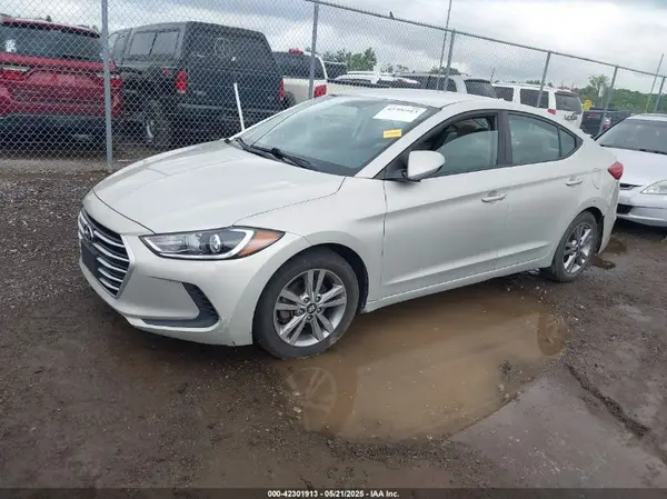 5NPD84LF9HH033627 2017 HYUNDAI ELANTRA - Image 2