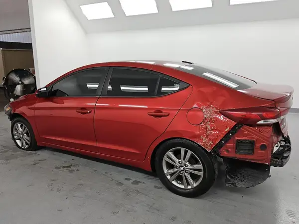 5NPD84LF9HH037872 2017 HYUNDAI ELANTRA - Image 2