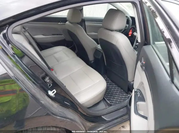 5NPD84LF9HH038732 2017 HYUNDAI ELANTRA - Image 8