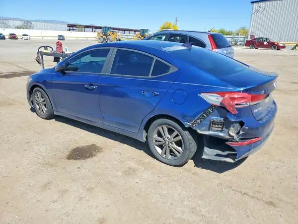 5NPD84LF9HH039881 2017 HYUNDAI ELANTRA - Image 2