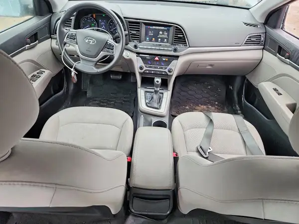 5NPD84LF9HH040867 2017 HYUNDAI ELANTRA - Image 8