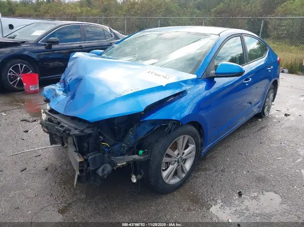 5NPD84LF9HH041209 2017 HYUNDAI ELANTRA - Image 2