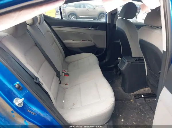 5NPD84LF9HH041209 2017 HYUNDAI ELANTRA - Image 8