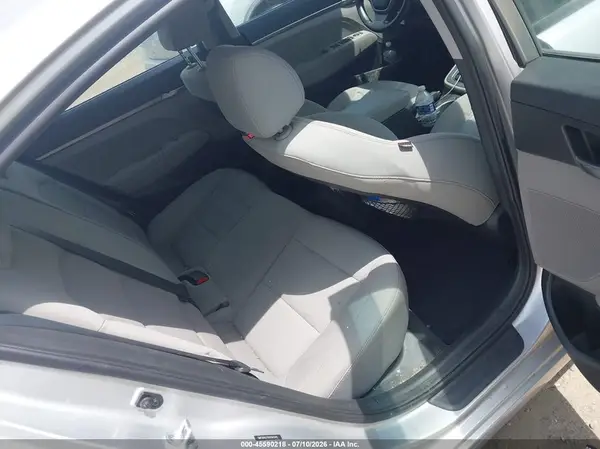 5NPD84LF9HH043445 2017 HYUNDAI ELANTRA - Image 8