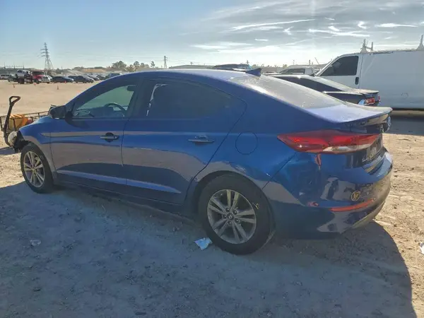 5NPD84LF9HH043705 2017 HYUNDAI ELANTRA - Image 2