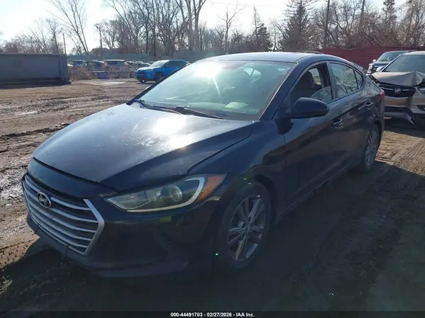 5NPD84LF9HH044773 2017 HYUNDAI ELANTRA - Image 2