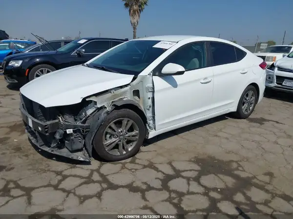 5NPD84LF9HH045356 2017 HYUNDAI ELANTRA - Image 2