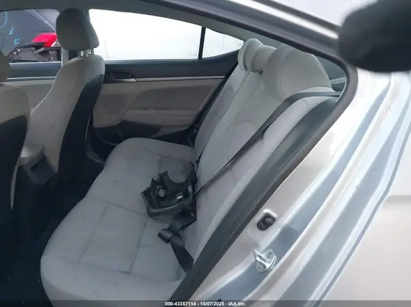 5NPD84LF9HH046782 2017 HYUNDAI ELANTRA - Image 8