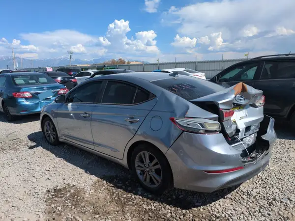 5NPD84LF9HH048984 2017 HYUNDAI ELANTRA - Image 2