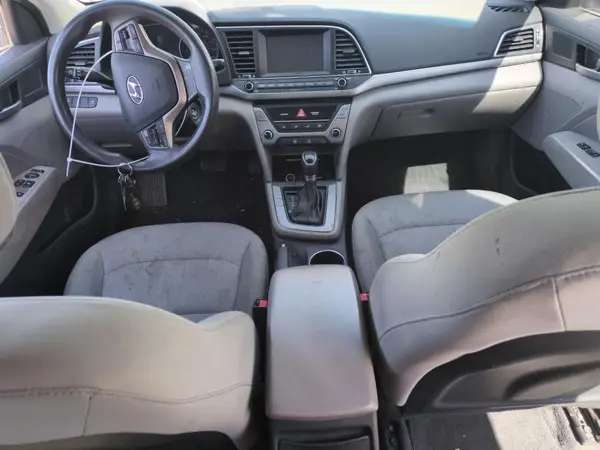 5NPD84LF9HH048984 2017 HYUNDAI ELANTRA - Image 8